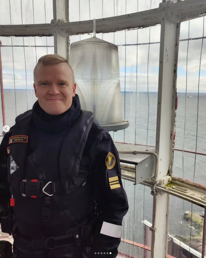 Nico_Makela's tweet photo. 4/4 Erinomaista @Puolustusvoimat lippujuhlapäivää – lämpimät onnittelut kaikille ylennetyille ja palkituille!
PS. Kuvat eivät ole tältä viikolta – nyt on jo huomattavasti lämpimämpi ja aurinkoisempi keli! #bengtskär #majakka #lighthouse #vlturva #rajavartiolaitos #coastguard https://t.co/iq9IriY8O9