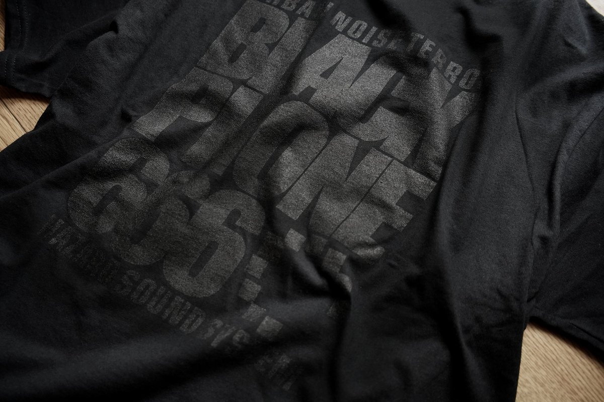 ⚡︎Reproduction
T-SHIRT (Reproduction)

blkph_TS012
<LOGOTYPE A>
M, L, XL
¥3,000
blackphone666.bandcamp.com/merch/t-shirt-…