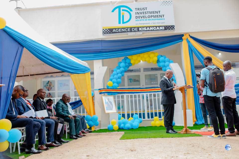 Christian Kamweta mbangu (@kamweta75) on Twitter photo Tshopo : Le Gouverneur a.i inaugure l’agence de la Société de Microfinance TID (<a href="/SmfTid/">Société de Microfinance TID s.a</a>) à Kisangani.
Basée à Butembo (Nord-Kivu), TID s'étend désormais dans 3 provinces : Nord-Kivu, Ituri et Tshopo. Tshopo : Le Gouverneur a.i inaugure l’agence de la Société de Microfinance TID (<a href="/SmfTid/">Société de Microfinance TID s.a</a>) à Kisangani.
Basée à Butembo (Nord-Kivu), TID s'étend désormais dans 3 provinces : Nord-Kivu, Ituri et Tshopo.