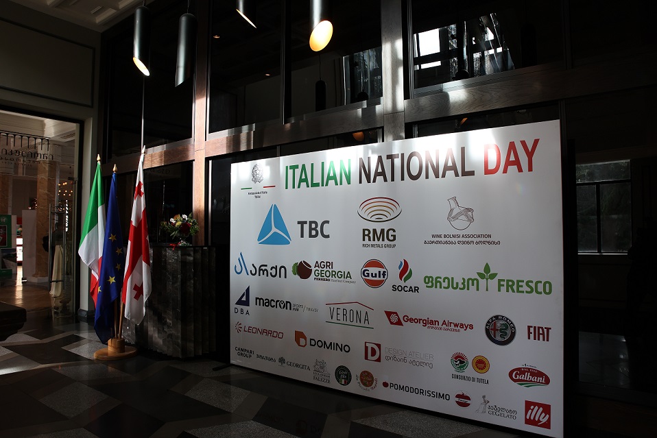 Celebration of the 🇮🇹🇮🇹🇮🇹 Italian National Day in Tbilisi!
Read more: ambtbilisi.esteri.it/it/news/dall_a…
#italiannationalday 
<a href="/ItalyMFA/">Farnesina 🇮🇹</a> <a href="/maxdantuono/">Massimiliano D’Antuono</a>