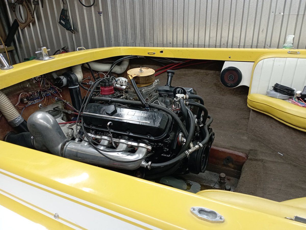 ElakaFan's tweet image. @ChangFrick, du borde köpa en båt så kan du titta på annan BBC än den du brukar.

#BigBlockChevrolet
#454CUI
#VROOOOOM