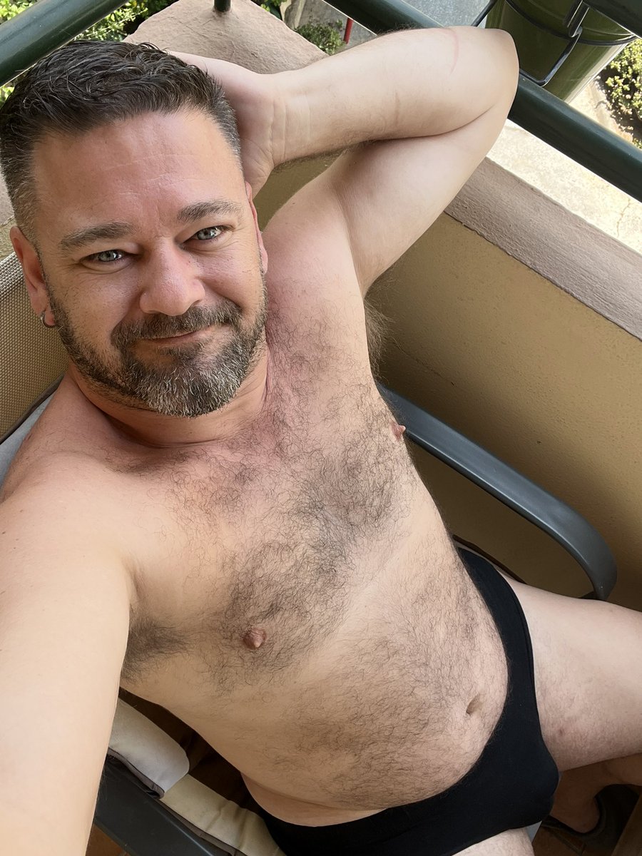 Relax! 🏳️‍🌈
50% OFF‼️‼️‼️
onlyfans.com/onebear_spain