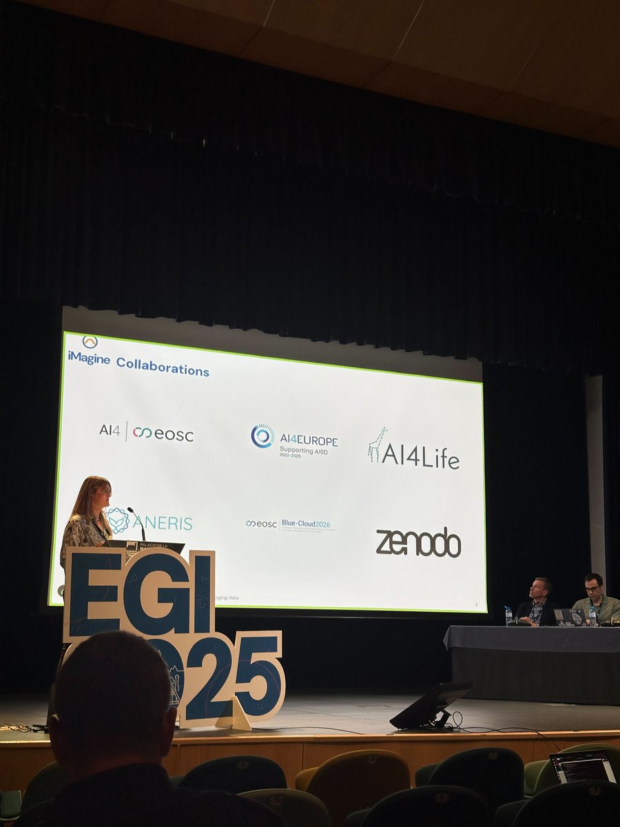 ANERISproject's tweet image. 👩💼We joined a session led by iMagine - EU-supported initiative, coordinated by the EGI Foundation, that is making #AI-driven image analysis for #aquatic sciences accessible to researchers. 🪼
In the presentations the collab between ANERIS and iMagine was highlighted.🤝
#EGI2025