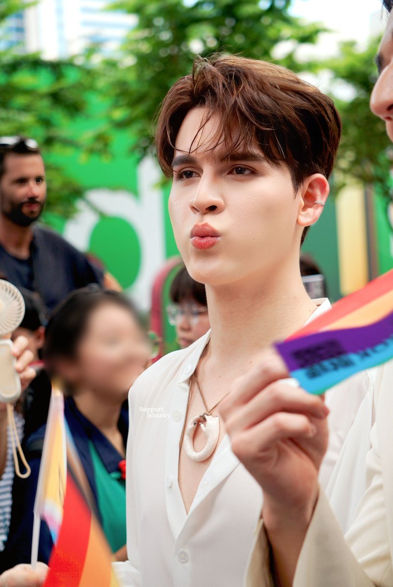 1.5 M แล้ววู้ 

CONGRATS ISBANKY 1.5M

#HappyISBANKYto1M500k
#ISBANKY