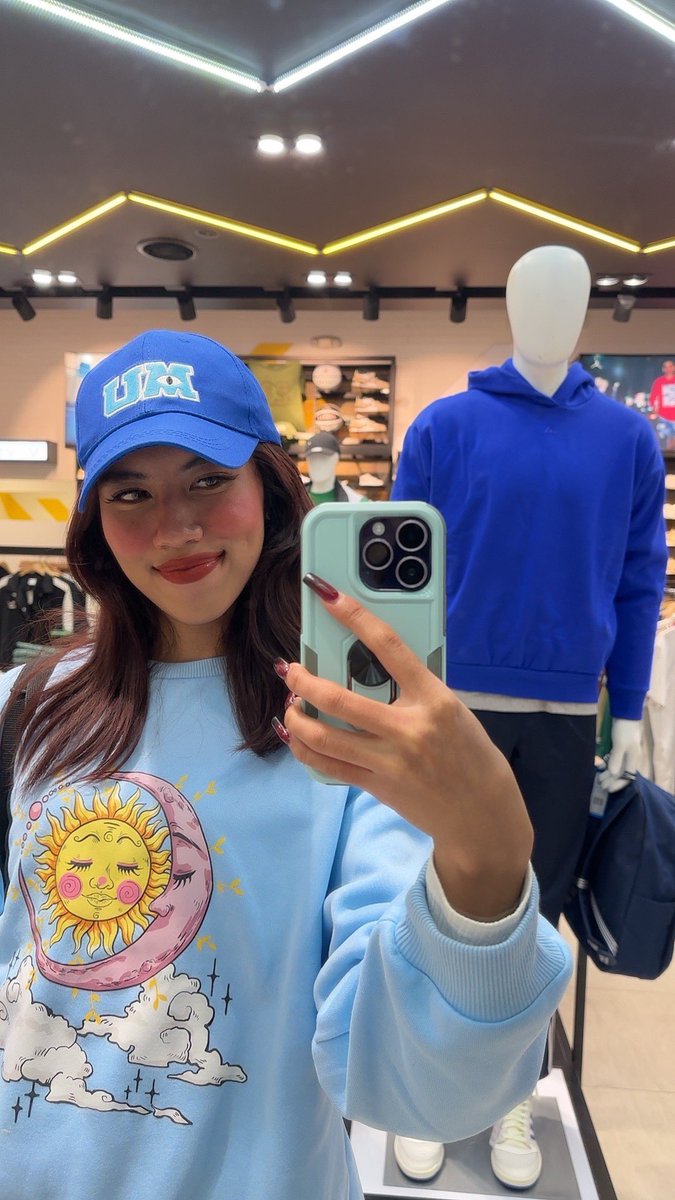Alinuuv's tweet photo. 🩵🩵💙💙💙 https://t.co/4dvxpByn1q