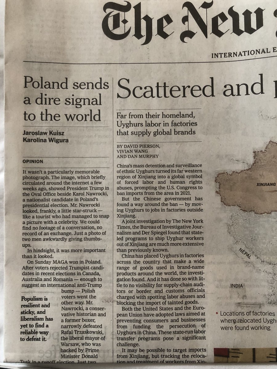 Zaszczyt i zobowiązanie - czyli pierwsza strona <a href="/nytimes/">The New York Times</a> wraz z <a href="/KarolinaWigura/">Karolina Wigura</a>. Dziękuję Redakcji i Czytelnikom!