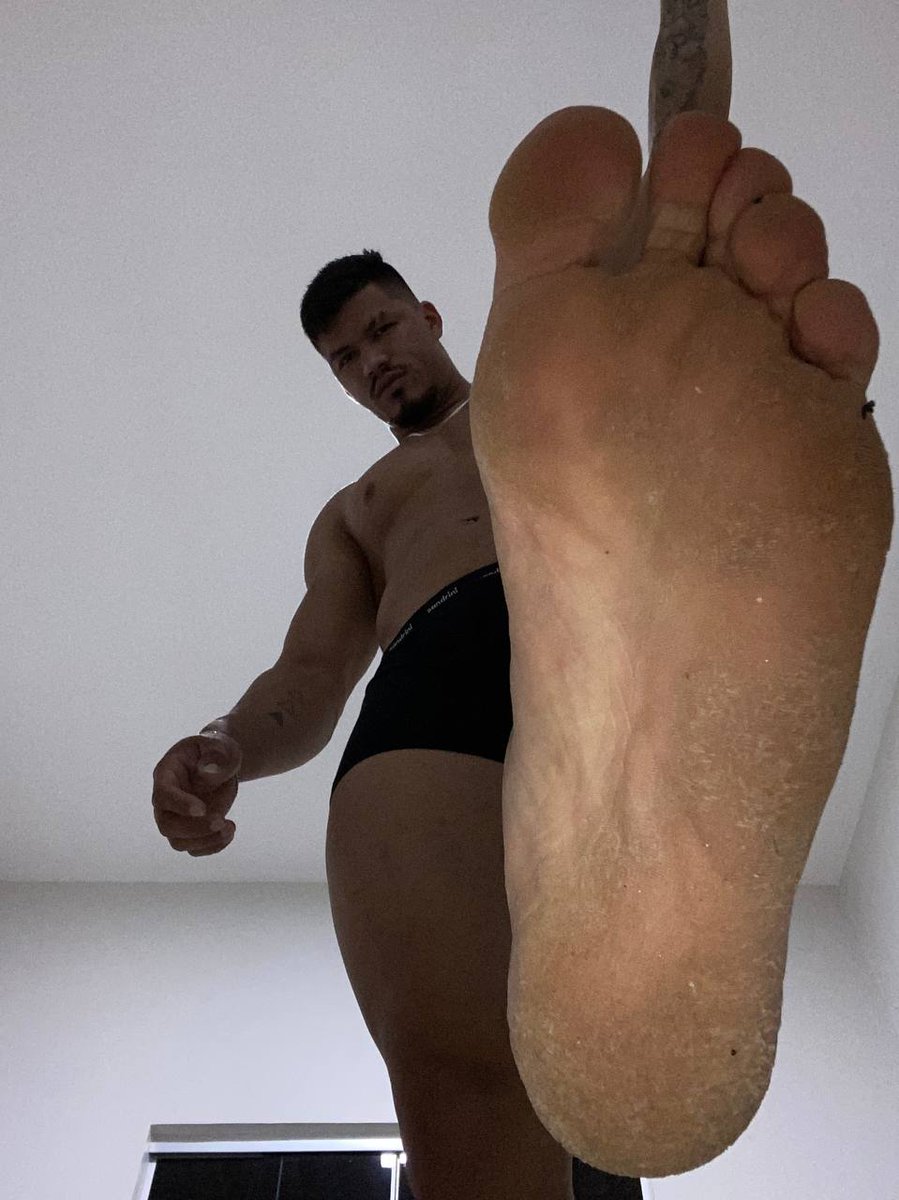 🇺🇲You can like it, your mother won't see it, cashslave🤣.

🇧🇷Pode curtir, tua mãe não vai ver, trouxacard🤑