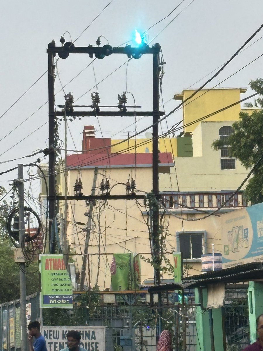 praty959's tweet photo. @TPCentralOdisha this is happening near kapilaprasad phc towards sundarpada kantilo. Need rapid action https://t.co/3fKOJ3fOjm
