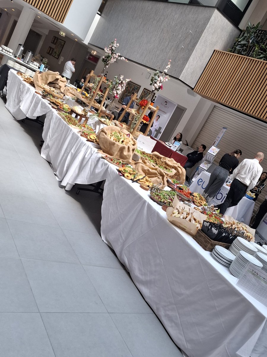 Oof look at that spread! It's lunchtime her at #CLH2025 so refuel ready for the afternoon session 🥖🥗🍰