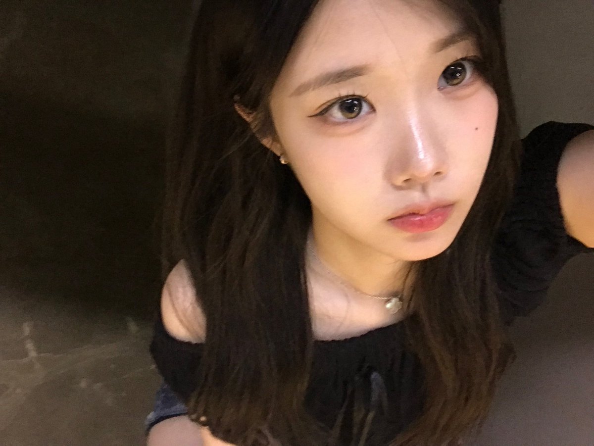 chaewon weverse update!

#CLASSy #클라씨 #CHAEWON #채원