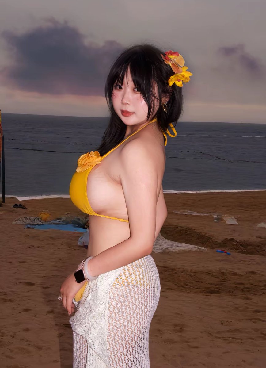 妈妈级别的女大 #妈妈级别  #女大学生 #反差骚母狗 #大雷 #丰满 #母狗曝光