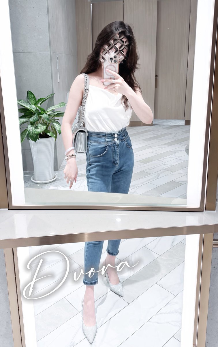 今天晚上22:00開Swag直播唷❤️

#ID跟推特的一樣❤️