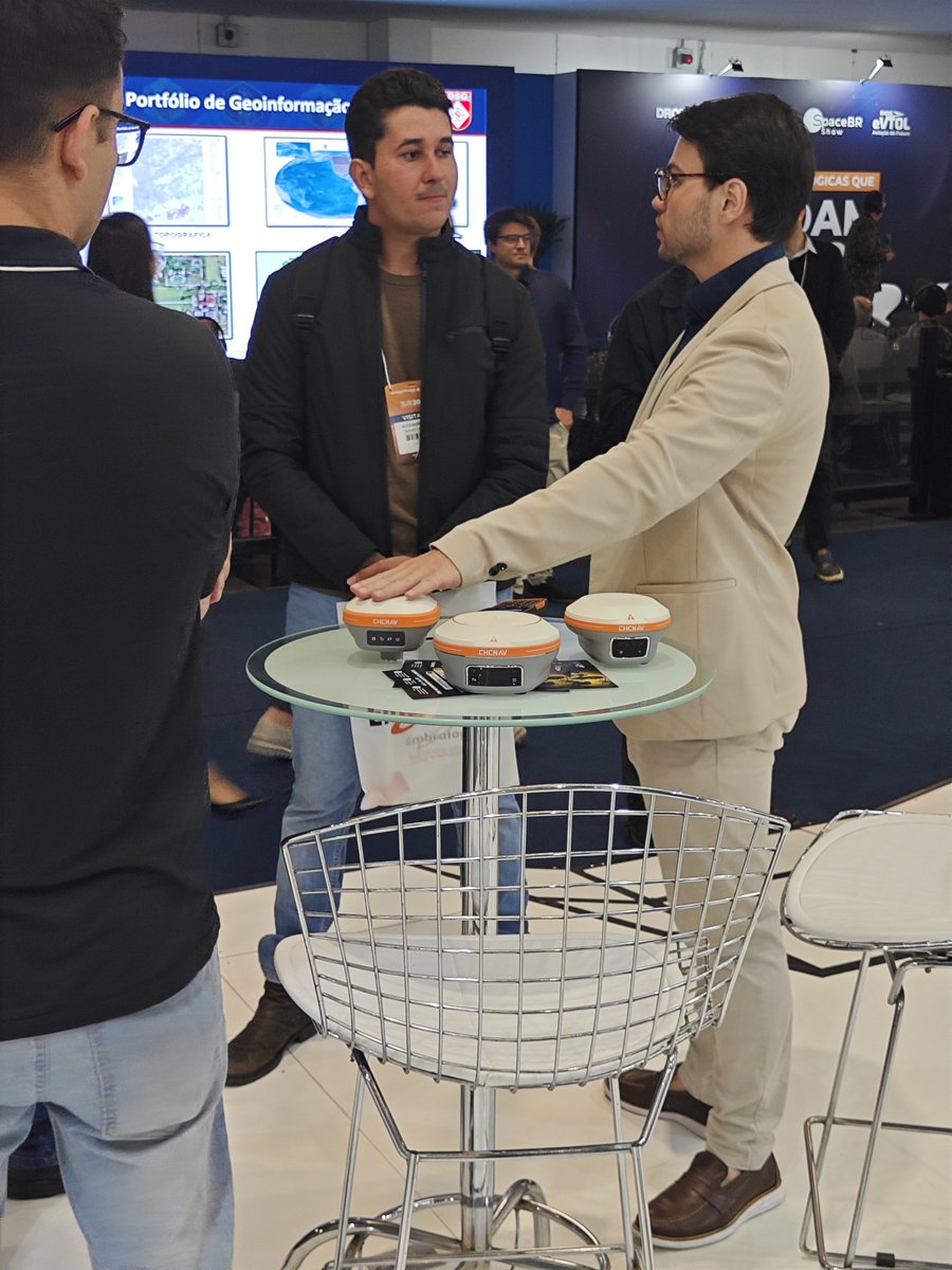 CHCNavigation's tweet image. Visit us at MundoGeo to discuss the latest advancements in geospatial technology with CHCNAV and our partner CPE Tecnologia. 

This year, we are presenting solutions including the RS10 SLAM Scanner, AU20 LiDAR, and i93 GNSS Receiver.

Meet us at booth #304 to learn more. 🌍📡🤝