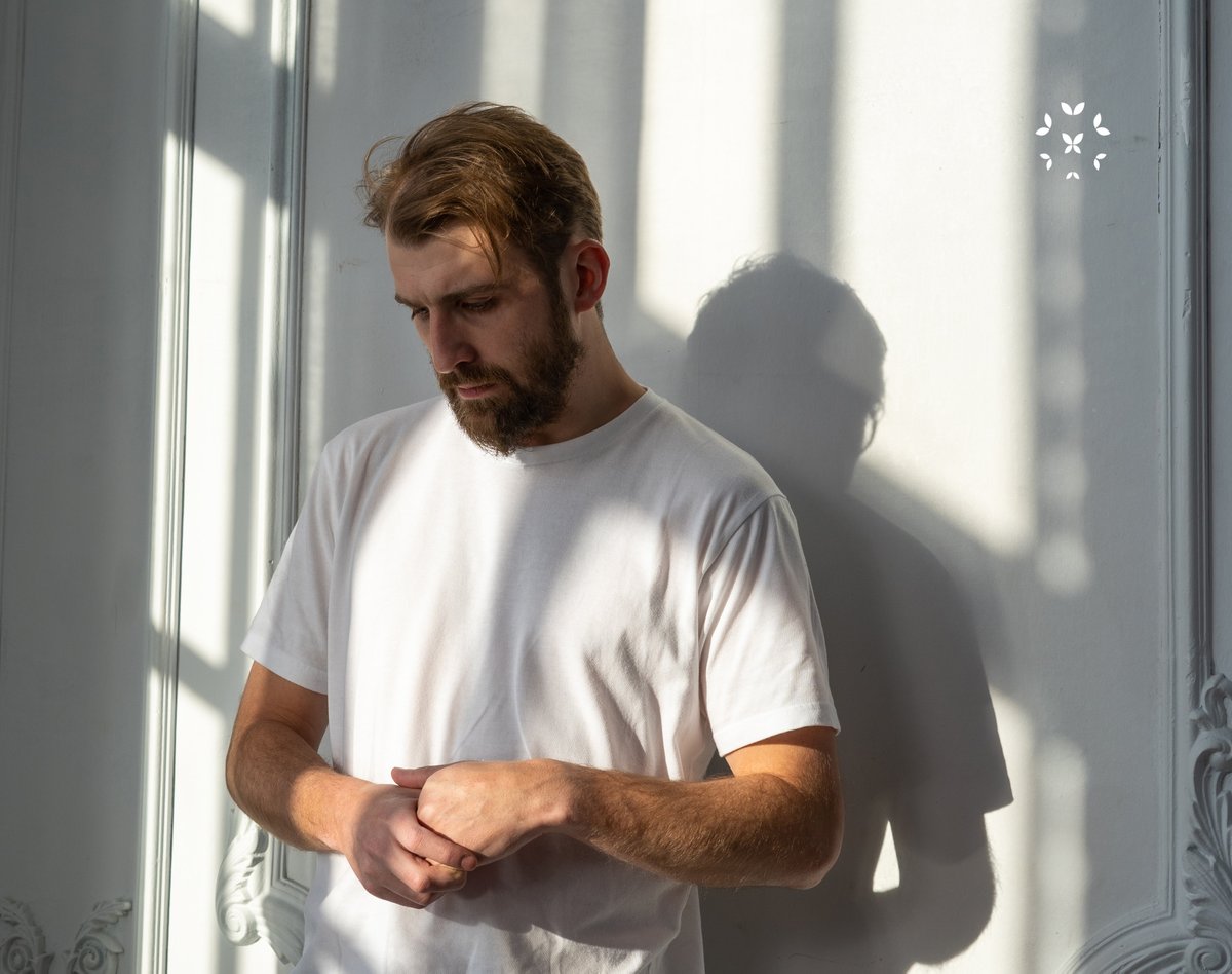 Lupus is not a women’s disease.  It is a disease that can affect any demographic category and gender, though it affects women the most. This article outlines how to recognize the symptoms of lupus in men.

Link: kaleidoscopefightinglupus.org/symptoms-of-lu…