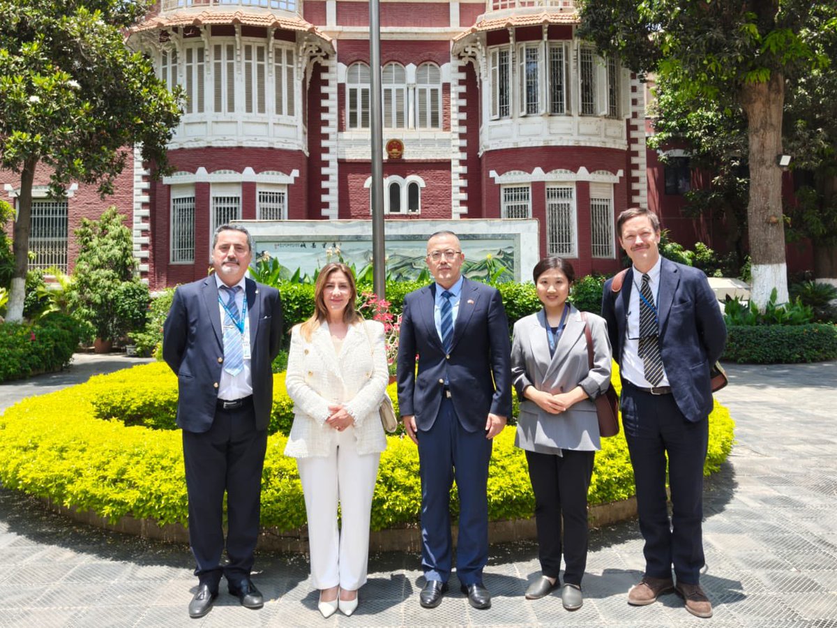 UNHCR Egypt (@unhcregypt) on Twitter photo 🤝 A delegation from <a href="/UNHCREgypt/">UNHCR Egypt</a> met w/Mr. Zhang Tao, Deputy Head of Mission @ Embassy of China 🇨🇳 to discuss China’s support for refugee protection and humanitarian efforts in #Egypt.
Strengthening partnerships is key to ensuring assistance reaches those who need it most. 🤝 A delegation from <a href="/UNHCREgypt/">UNHCR Egypt</a> met w/Mr. Zhang Tao, Deputy Head of Mission @ Embassy of China 🇨🇳 to discuss China’s support for refugee protection and humanitarian efforts in #Egypt.
Strengthening partnerships is key to ensuring assistance reaches those who need it most.