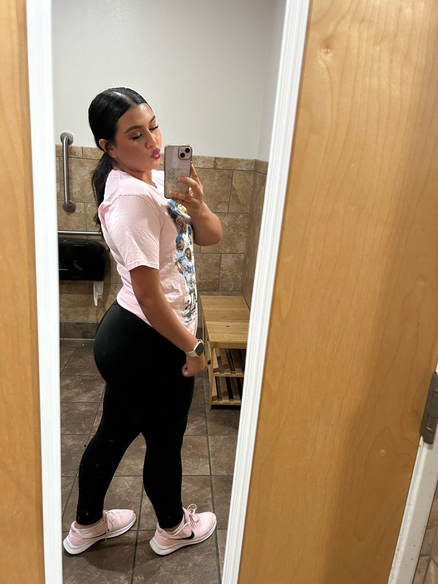 Latina4Yu's tweet photo. https://t.co/mMIq5nlNzV