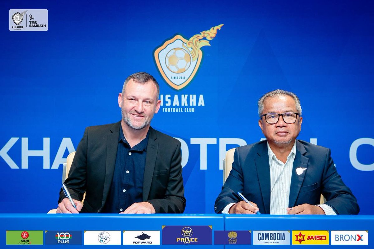 🚀Amazing to have Rick Ashcroft join me at Visakha FC!

We’ve already hit the ground running 💨—prepping the First Team for Pre-Season, meeting Academy players &amp; staff &amp; delivering CPD &amp; meeting key people

Proud to lead such a detailed &amp; elite staff 🙌
⚽️#ForwardTogether