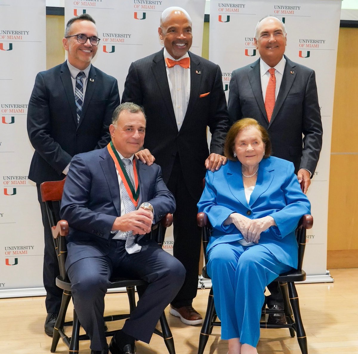 AllanLeviMD's tweet image. Privileged to be named the Mary M. and Sash A. endowed chair in neurological surgery and to be able to pass forward my current Robert M. Buck distinguished chair to Dr Michael Y. Wang.
