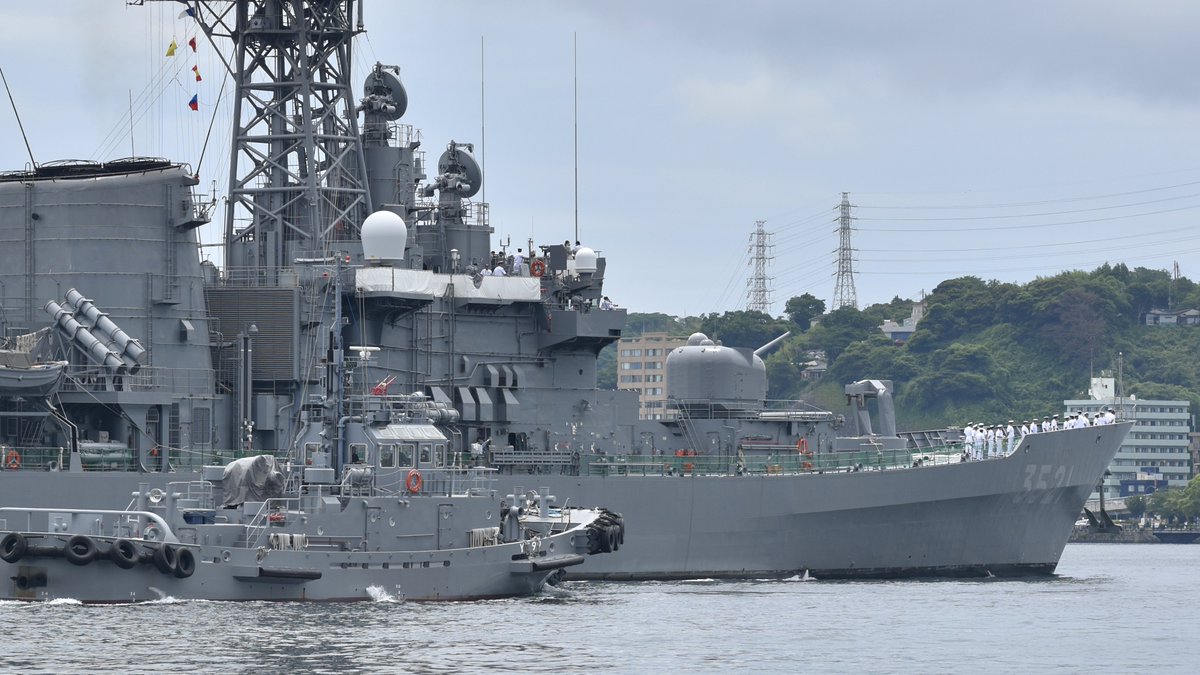 Masai_cat's tweet image. 11時便より、入港する練習艦しまかぜ
JS Shimakaze TV-3521
これが撮りたかったのよ!カッコよすぎる…
#みんなの出入港の写真見せて #YOKOSUKA軍港めぐり #軍港めぐり