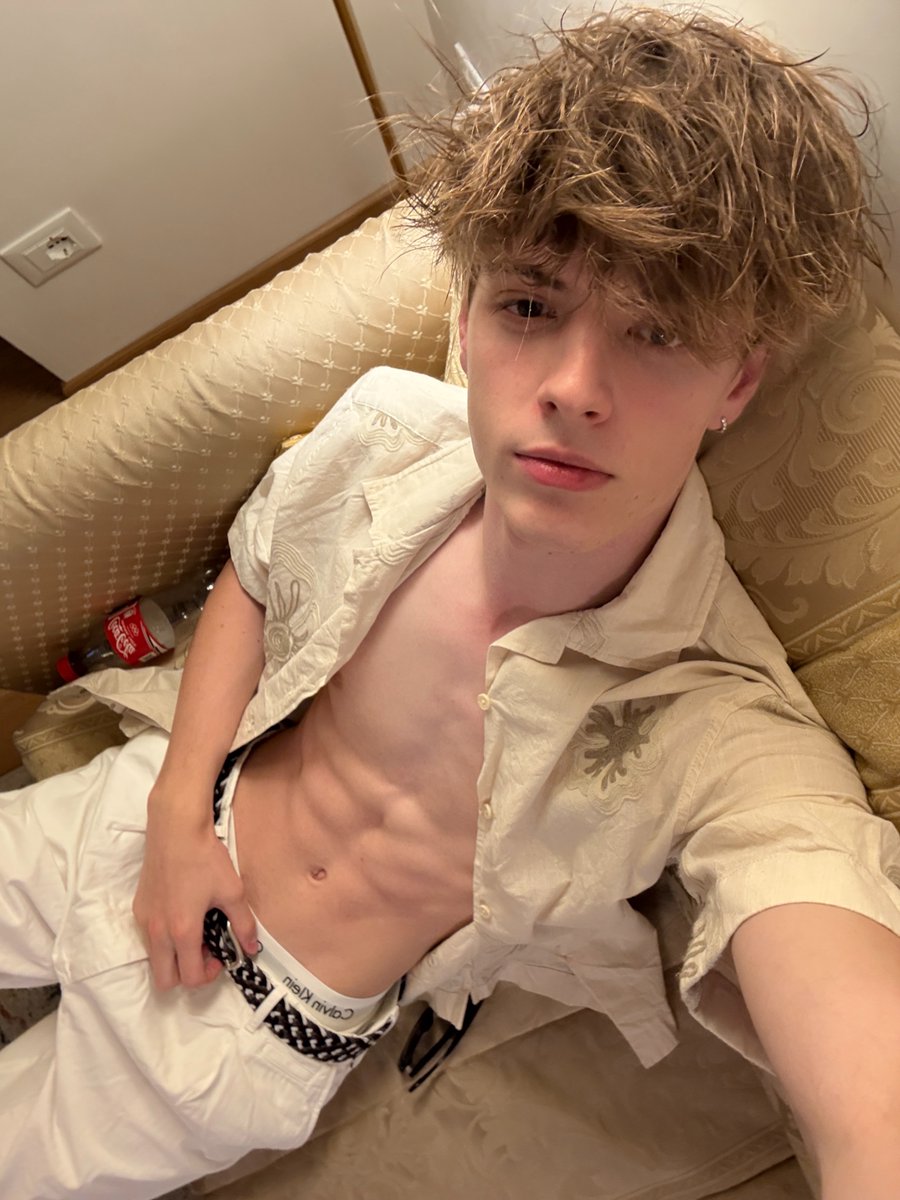 Chudai

onlyfans.com/anepicboy