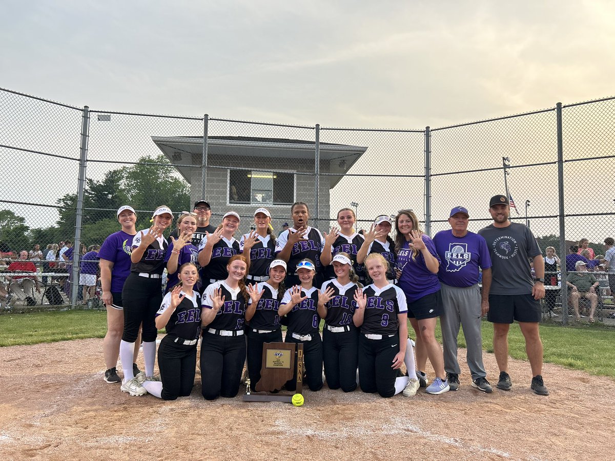 Clay City Softball wins their 5th regional in a row last night! 

Eels walked it off in the bottom of the 10th with a triple from Ellie Stoelting to score Lizzy Sinders! 

Eels will head to semi-state on Saturday to face West Washington at North Daviess at 10:30 am!