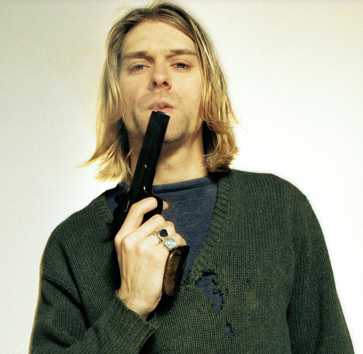 hourly kurt cobain (@hourly_cobain) on Twitter photo 