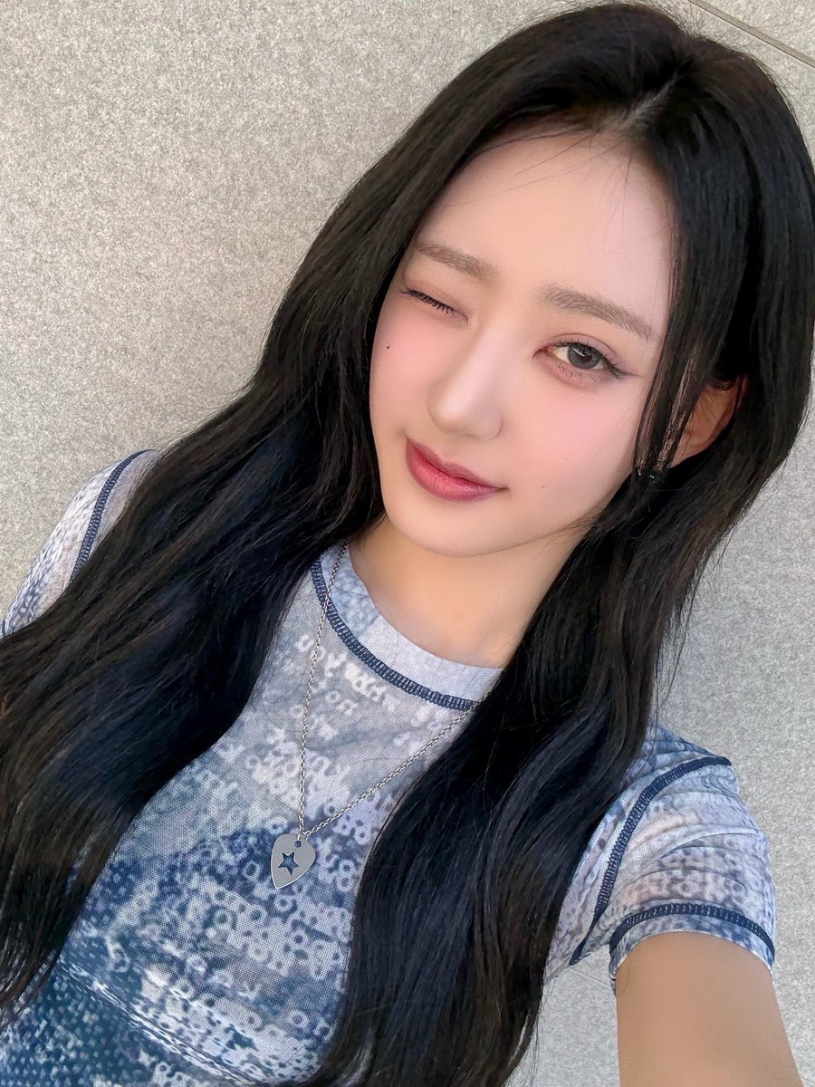 🦭🖤] 오늘의 HWI!!😇🍀👄💖 #H1KEY #하이키 #ハイキー #HWISEO #휘서