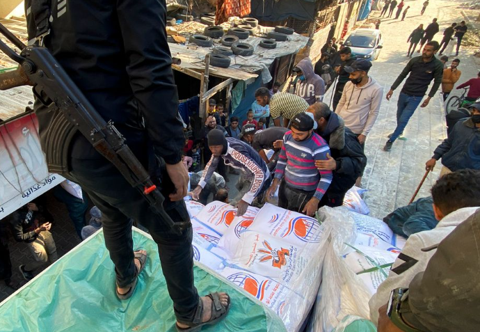 BrightMind-Community (@brightmindc) on Twitter photo 1/14
BREAKING: Hamas has been stealing $500 MILLION worth of food aid meant for starving Palestinians and selling it on the black market to fund their operations. Now a new group is cutting them out completely.
Via <a href="/TheFP/">The Free Press</a>🧵 1/14
BREAKING: Hamas has been stealing $500 MILLION worth of food aid meant for starving Palestinians and selling it on the black market to fund their operations. Now a new group is cutting them out completely.
Via <a href="/TheFP/">The Free Press</a>🧵
