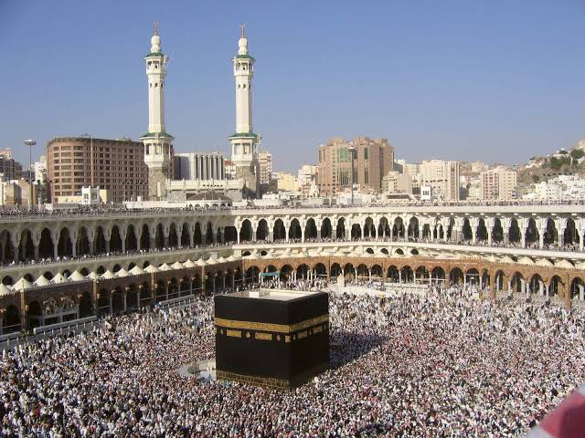 Hajj sermon on Thursday, Jumu'ah sermon on Friday, Eid sermon on Saturday ❤🕋🕌
Alhamdulillah!

خطبة الحج يوم الخميس، خطبة الجمعة يوم الجمعة، خطبة العيد يوم السبت ❤🕋🕌
الحمد