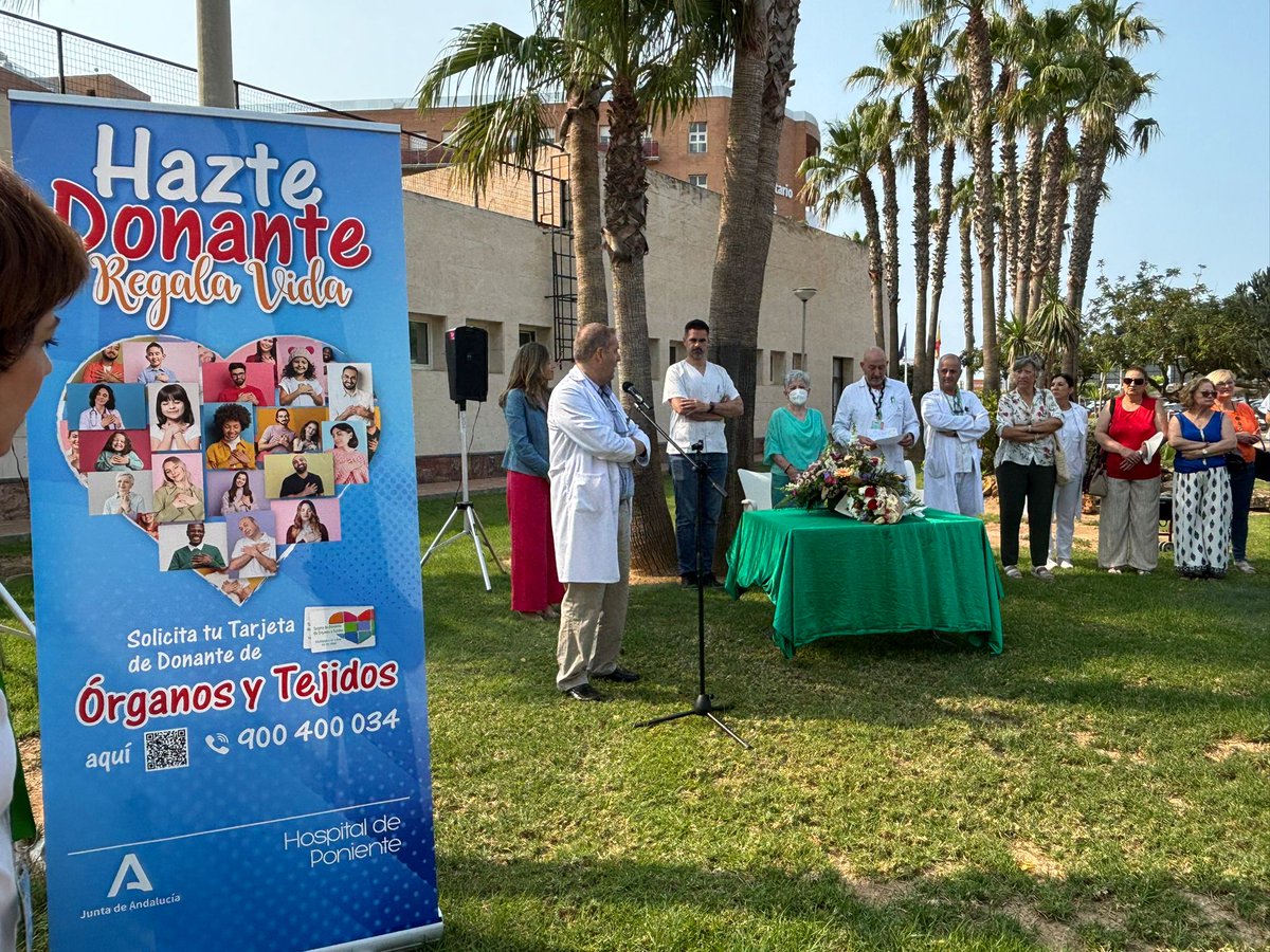Hospital Universitario Poniente (@huniv_poniente) on Twitter photo Familiares de uno de nuestros donantes y pacientes trasplantadas han compartido hoy sus experiencias en una emotiva jornada de homenaje y recuerdo en la celebración del Día del Donante en el #HUnivPoniente
#SomosPoniente
<a href="/saludand/">Consejería de Salud y Consumo</a> <a href="/AlmeriaJunta/">AlmeríaJunta</a> <a href="/peacro/">PEDRO ACOSTA</a> <a href="/CheloArtero/">Chelo Artero</a> <a href="/Salvamaroto/">Salva Maroto</a> Familiares de uno de nuestros donantes y pacientes trasplantadas han compartido hoy sus experiencias en una emotiva jornada de homenaje y recuerdo en la celebración del Día del Donante en el #HUnivPoniente
#SomosPoniente
<a href="/saludand/">Consejería de Salud y Consumo</a> <a href="/AlmeriaJunta/">AlmeríaJunta</a> <a href="/peacro/">PEDRO ACOSTA</a> <a href="/CheloArtero/">Chelo Artero</a> <a href="/Salvamaroto/">Salva Maroto</a>