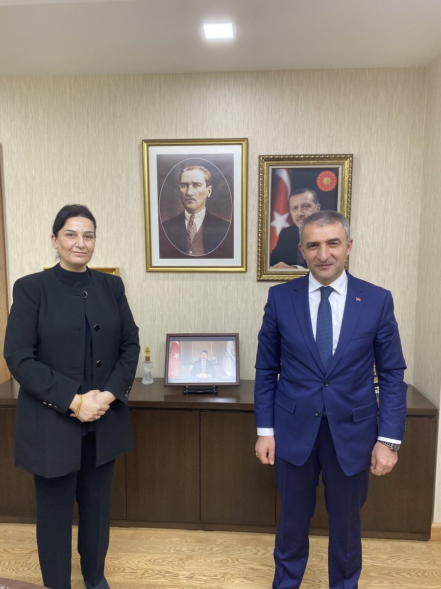 Deprem risk kuşağı altında olan 
Ülkemizde olası depremlerin etkisini  azaltmaya yönelik konfederasyon (İMKON) olarak  yapılarımızı  daha güvenli inşa etme  taleplerimizden olan özellikle yapıların statik/ taşıyıcı kısmında çalışan  ustalarımızın 
Mesleki yeterliliklerinin takibi