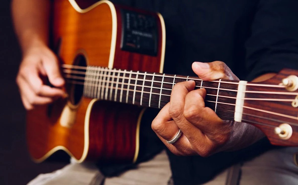 🎸 Este miércoles 4 a las 18:30 h., concierto de guitarra de la Escuela El Capricho en el C.S.C. Villa de #Barajas. ¡Música en directo con entrada libre! 🎶 #Barajas #CulturaMadrid