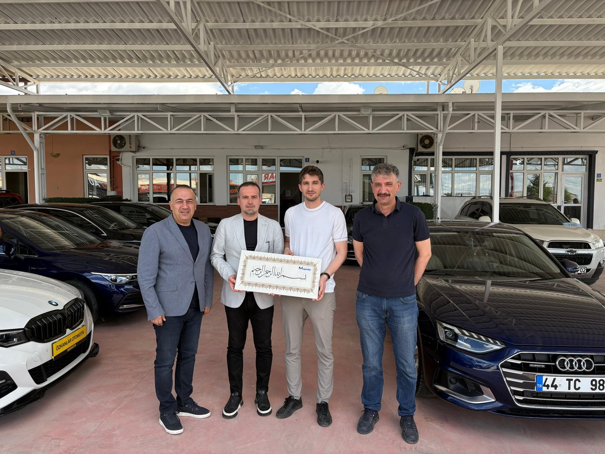 Özkanlar Otomotiv Yönetim Kurulu Başkanı Ali ÖZKAN ve Maginder Üyemiz Burak ÖZKAN'ı Yönetim Kurulu Üyemiz Arif AKSOĞAN ile birlikte ziyaret ettik. 

Misafirperverlikleri için teşekkür ediyor, hayırlı işler diliyoruz.

#malatya #yeşilyurt #battalgazi