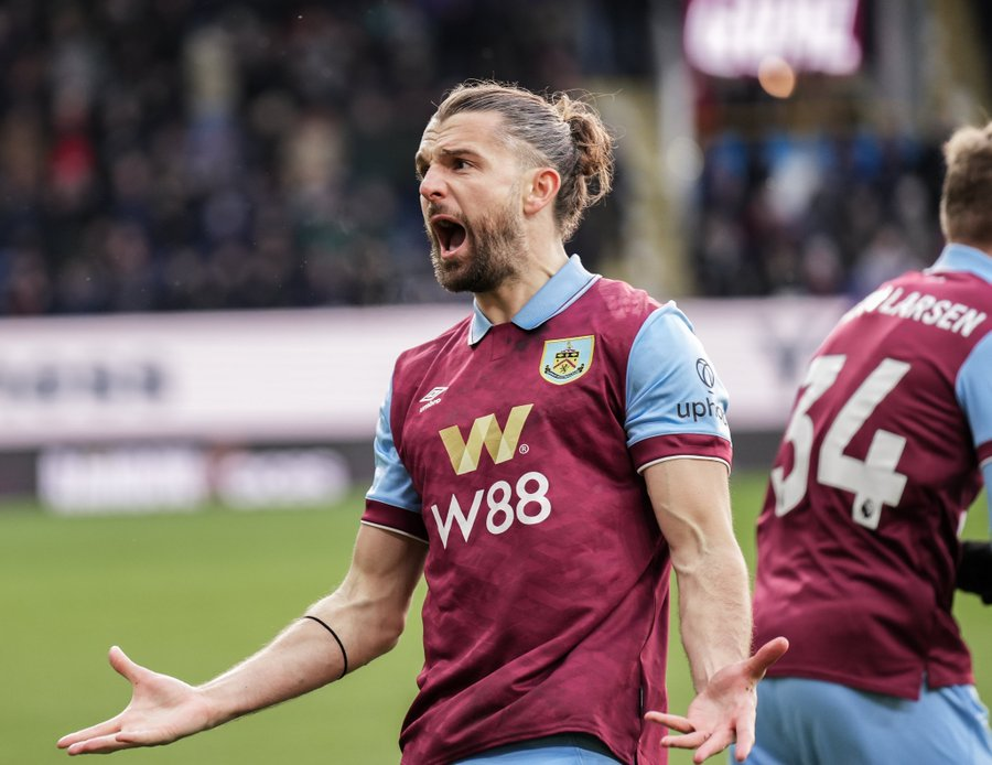 Happy 36th Birthday to one of our own, Jay Rodriguez 🎉 #TwitterClarets