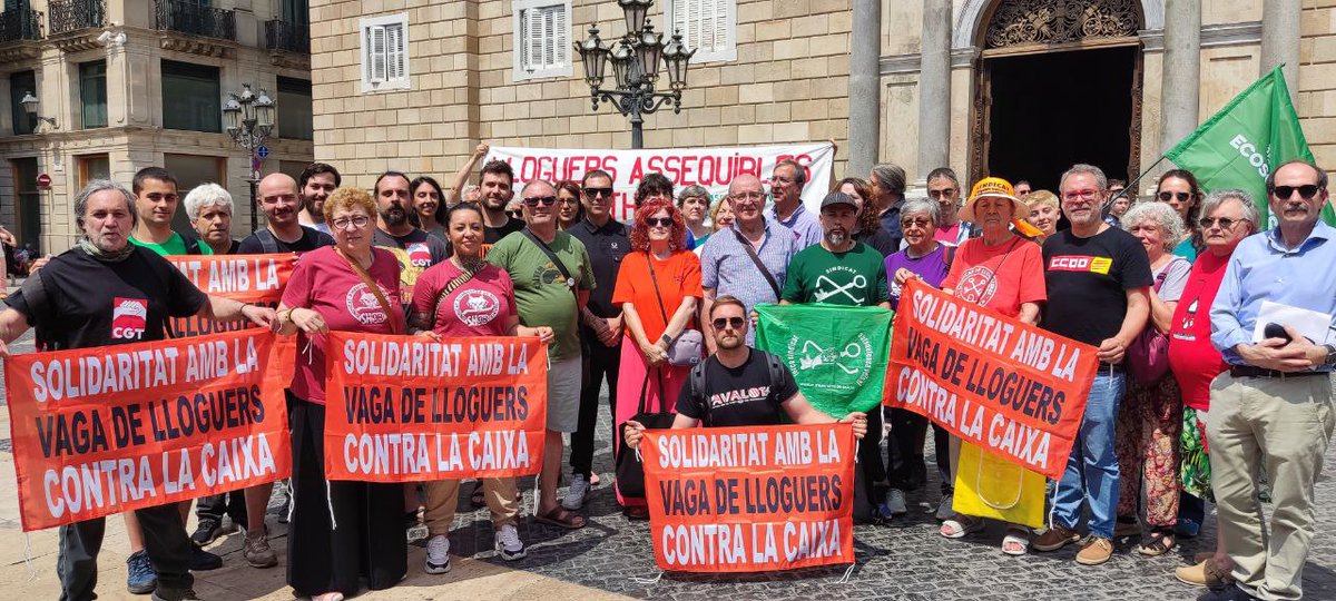 Favb (@favbcn) on Twitter photo 🔴 Avui hem assistit a la roda de premsa del <a href="/SindicatLloguer/">Sindicat de Llogateres i Llogaters</a> per donar el nostre suport al manifest que han impulsat en defensa de l'habitatge públic del país
👉 Fem front juntes a l'amenaça que La Caixa privatitzi les promocions d'habitatge finançades amb diners públics 🔴 Avui hem assistit a la roda de premsa del <a href="/SindicatLloguer/">Sindicat de Llogateres i Llogaters</a> per donar el nostre suport al manifest que han impulsat en defensa de l'habitatge públic del país
👉 Fem front juntes a l'amenaça que La Caixa privatitzi les promocions d'habitatge finançades amb diners públics