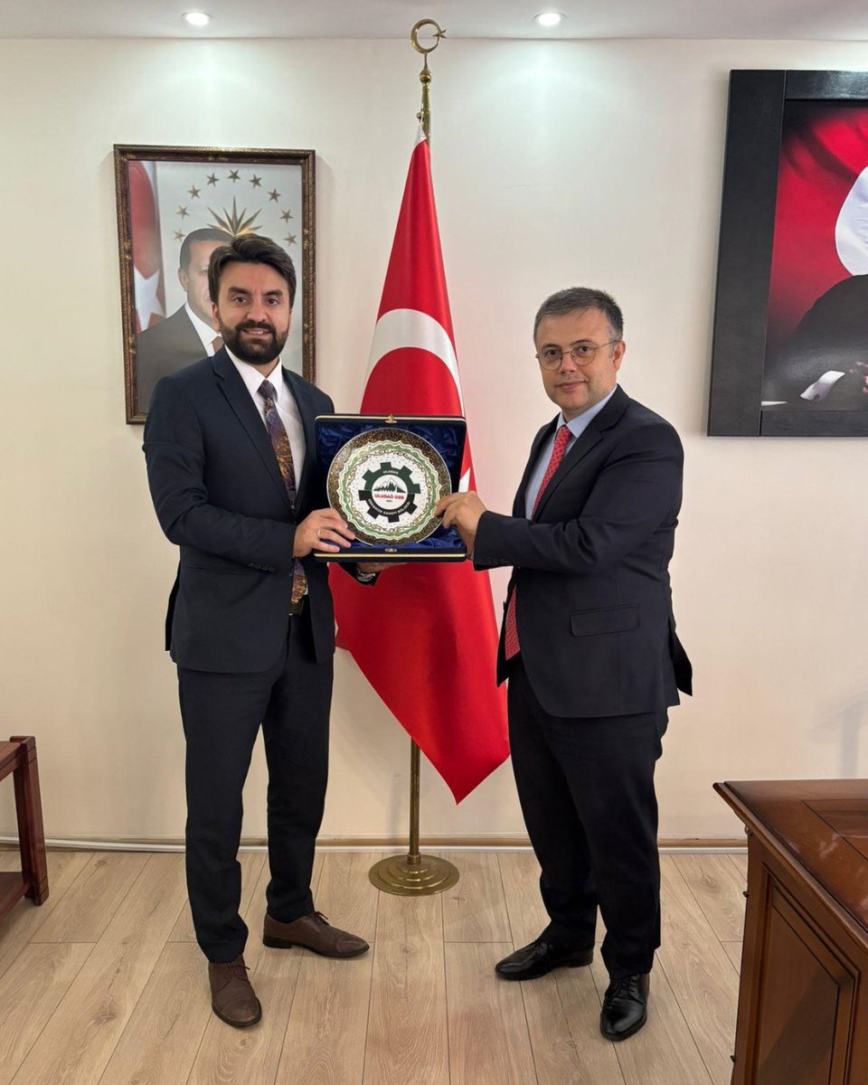 Uludağ OSB Bölge Müdürü Bilal Akmar, Kestel Kaymakamı Recep Öztürk’ü ziyaret etti. Görüşmede, sanayi ve ekonomik gelişim ile OSB’nin bölgeye katkıları ele alındı. Nazik ev sahipliği için Sayın Kaymakam’a teşekkür ederiz.
#UludağOSB #Kestel #Bursa <a href="/akbil2116/">Av. Bilal Akmar</a> <a href="/KestelKymkligi/">Kestel Kaymakamlığı</a>