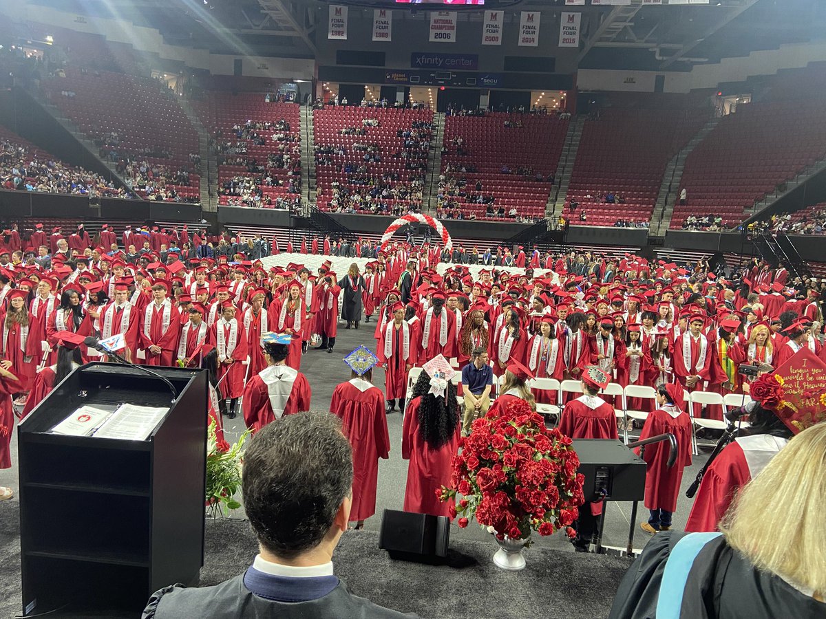 blairmagnet's tweet image. Loading….. #MCPSGrad