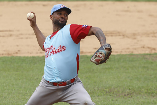 El éxito radica en lanzar bajito, enfatiza lanzador avileño
Así comentó a JIT el derecho Kevin Soto, de Tigres de Ciego de Ávila en la III Liga Élite de #Beisbol. #Cuba #DeporteCubano
jit.cu/NewsDetails.as…