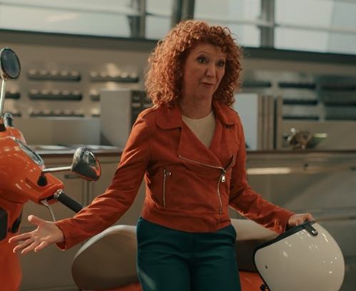 AMcGown's tweet image. So, yeah, here's me on Twitter last week doing a gag about a police post in an 1988 T'Pau video and remarking how Carol Decker's look would have suited Mel Bush in #DoctorWho. So here we are a week later ...