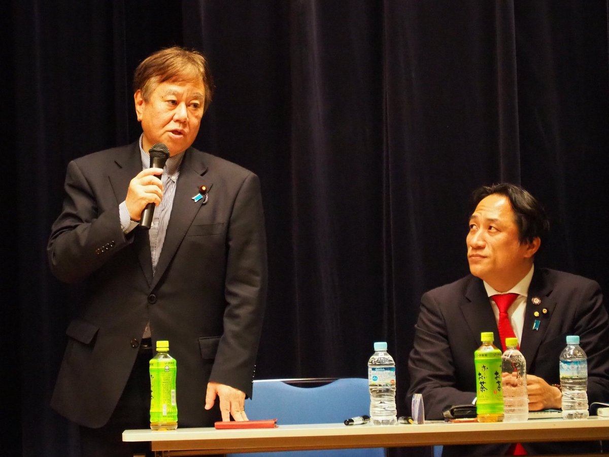 立憲民主党の内部に突如として出現した「ゆうこく連合」。主に原口一博氏の支持者で構成される「立民の中の参政党的な人達」の講演会は4日、さいたま市内で中高年120人ほどが参加して開催された。原口議員のほか川田龍平議員、小宮山泰子議員が演説。反ワクチンの主張で持ちきりになった。（続）