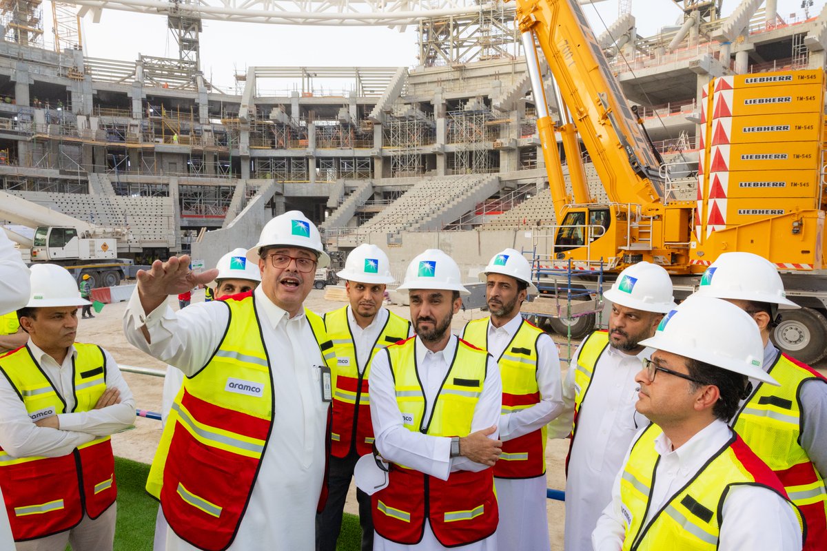 Saudi2034's tweet image. The journey continues in Al Khobar 💚💪

HRH Minister of Sport @abdulaziztf visited Aramco Stadium to check on the rapid progress being made ahead of #Saudi34 🇸🇦