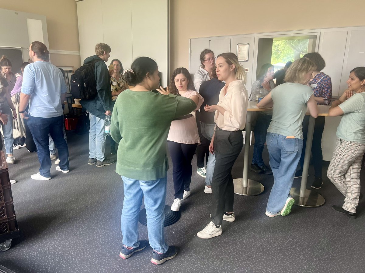 PeltzerNieves's tweet image. Amazing day of science during the #SRCSB day, closing with the #ErnstDieterGillesAward to the one and only @UriAlonWeizmann for his pioneering and outstanding contributions to #systembiology and #systemsmedicine fields