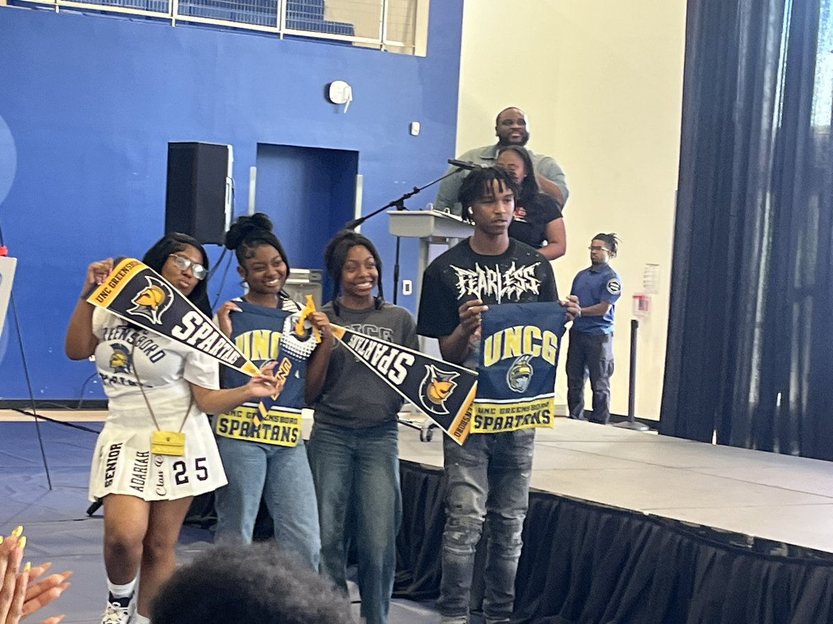 LaJoyLaw1's tweet image. KIPP DC legacy Prep STANDUP!!! I’m behind on posting but I had to congratulate their class of 2025! I had a chance to go to their decision day and their community day and I’m sooo proud of you all! Always &amp;amp; Forever Ward 8 Proud!!! 💙 #Ward8Proud #Ward8Strong💪🏾 #KIPPDC #Ward8
