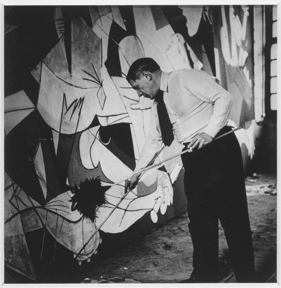 📅 4 de junio de 1937: 
Hoy se conmemora la finalización del Guernica.