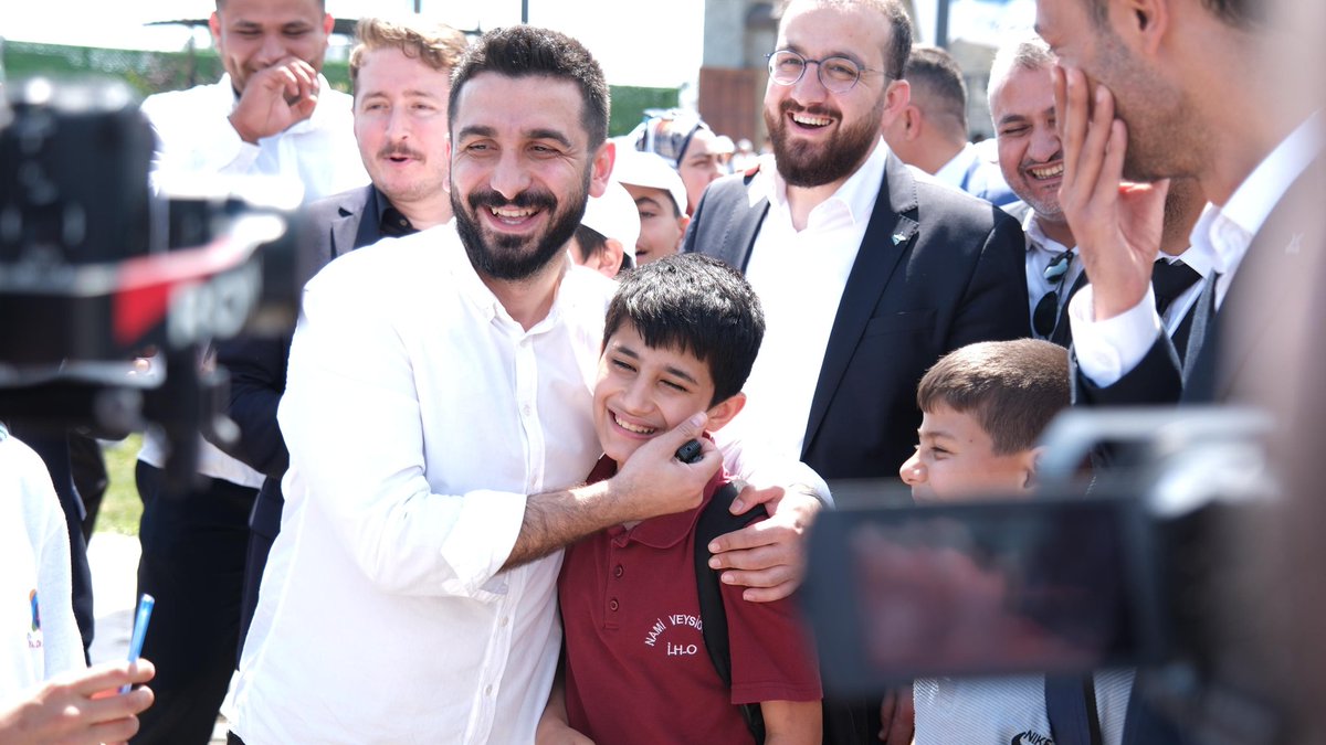 İbrahim Beşinci (@ibrahim_besinci) on Twitter photo 📍Hatay
Yaz Okulu gençliğinin bitmek bilmeyen enerjisine, coşkusuna bugün de <a href="/tugvahatay/">TÜGVA Hatay</a>'da şahitlik ettik!🤩
📲 Başvurular 30 Haziran’a kadar:
tugvamarketing.powerappsportals.com/yazokulu
#YazOkulu Lansman Programı
#BirYazBinGelecek 📍Hatay
Yaz Okulu gençliğinin bitmek bilmeyen enerjisine, coşkusuna bugün de <a href="/tugvahatay/">TÜGVA Hatay</a>'da şahitlik ettik!🤩
📲 Başvurular 30 Haziran’a kadar:
tugvamarketing.powerappsportals.com/yazokulu
#YazOkulu Lansman Programı
#BirYazBinGelecek