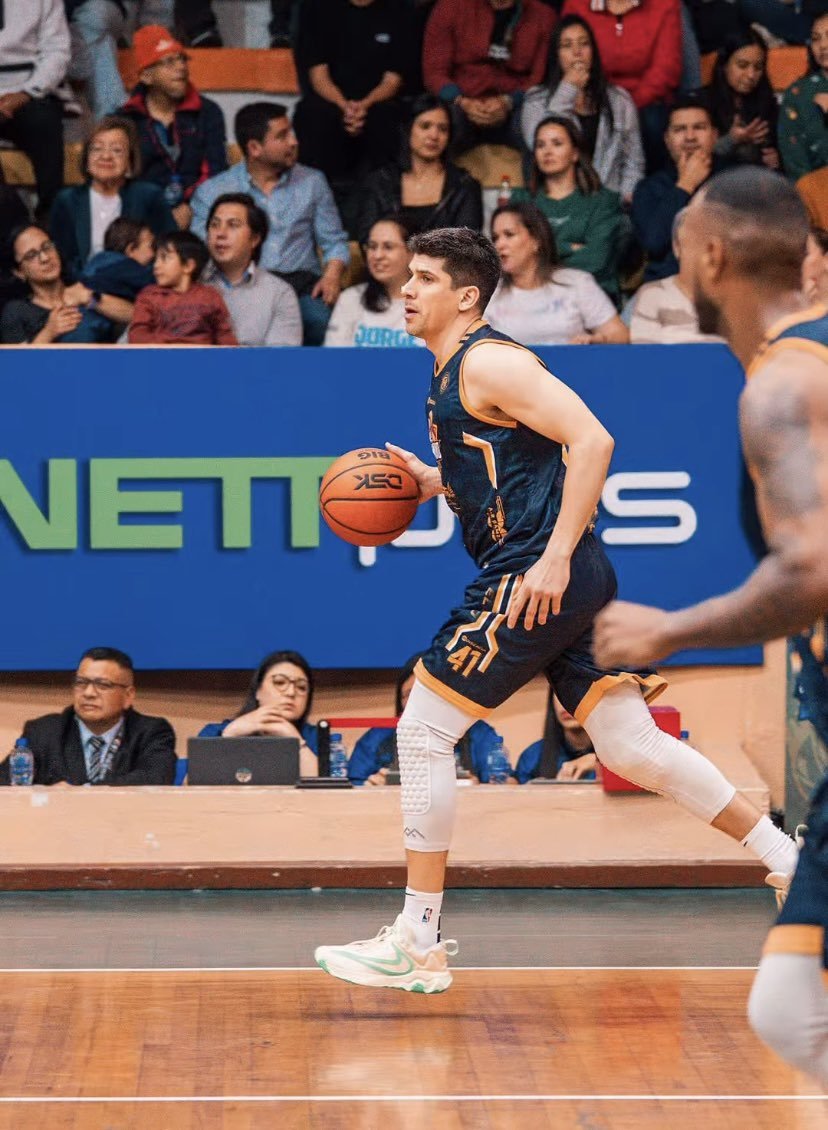 LBP 🇪🇨 | 1ª fecha

· Jorge Guzmán 90-87 #SanAntonioGold

𝐃𝐞𝐦𝐢𝐚𝐧 𝐀𝐥𝐯𝐚𝐫𝐞𝐳 🇺🇾

📊 15 puntos, 2 rebotes y 4 asistencias en 28min (2/5 T2 - 2/4 T3 - 5/5 TL)