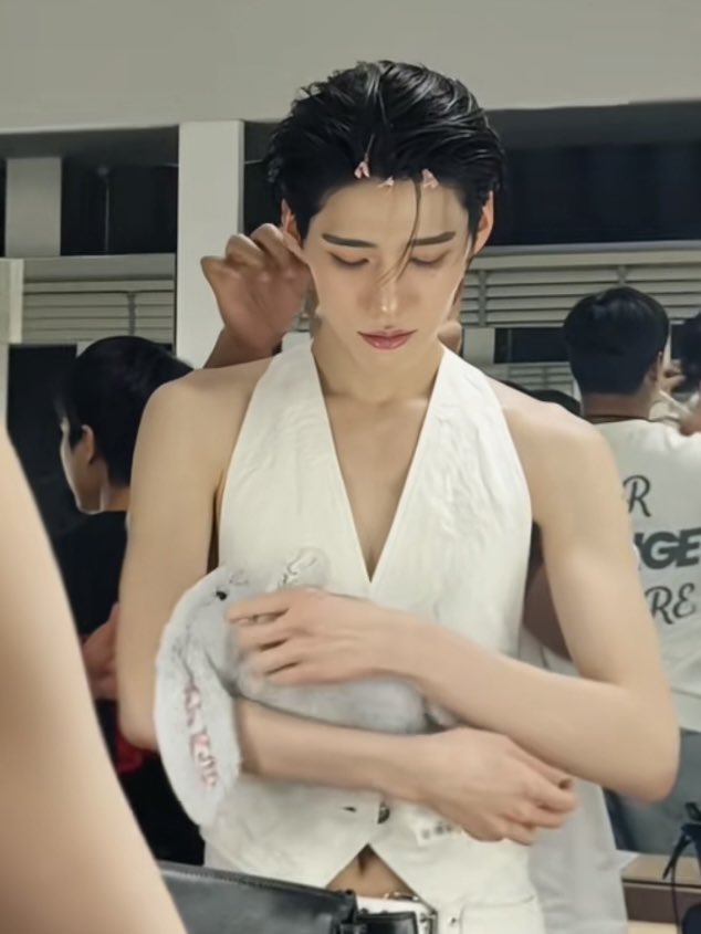 เบบี้น้อยติดตุ๊กตานิ่😭🤏🏻🐰🤍