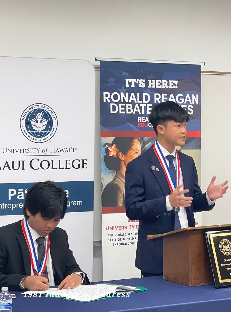 RonaldReaganEDU's tweet image. Congratulations to Jeremiah Jacinto of Baldwin High School, winner of our Ronald Reagan Debate Series competition in Hawaii! 🏆👏🌺
Kudos to runner-up Wilson Chau & all the incredible student debaters. Special thanks to our outstanding partners, including @UHMaui! #Reagan #Debate