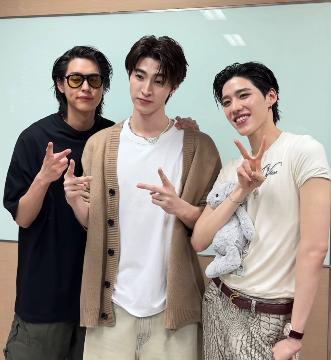 งืออออออออ หล่อจัง 🥺