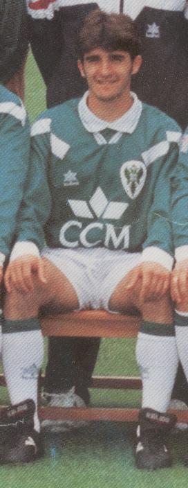 eltoledo.com (@eltoledocom) on Twitter photo Temporada 1995/96: Víctor, jugador del <a href="/CD_Toledo/">C.D. Toledo 🦅💚⚪️</a>
Segunda División A.
#Toledo #CDToledo Temporada 1995/96: Víctor, jugador del <a href="/CD_Toledo/">C.D. Toledo 🦅💚⚪️</a>
Segunda División A.
#Toledo #CDToledo